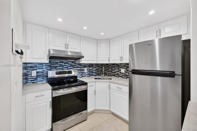 5203 NE 24th Terrace B211, Fort Lauderdale, FL 33308