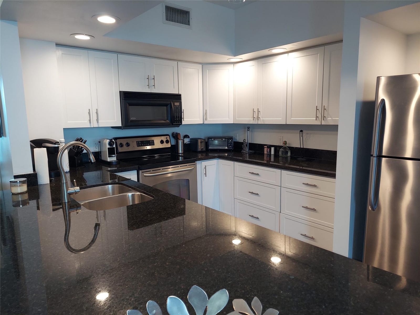 100 N FEDERAL Highway 840, Fort Lauderdale, FL 33301