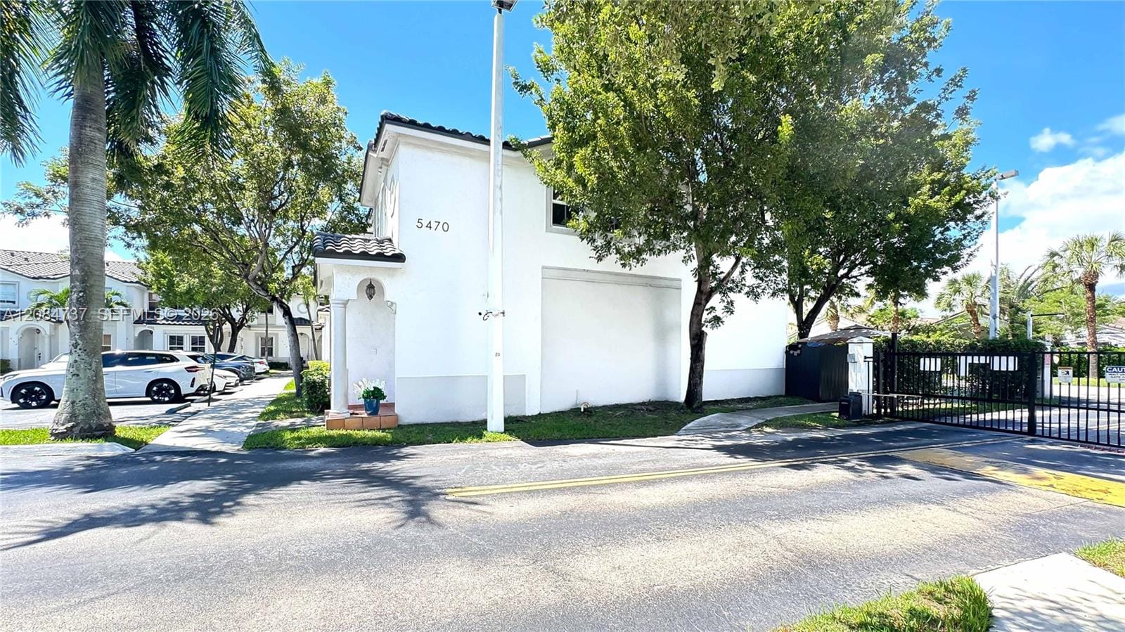 5470 NW 107th Avenue 801 — photo 4