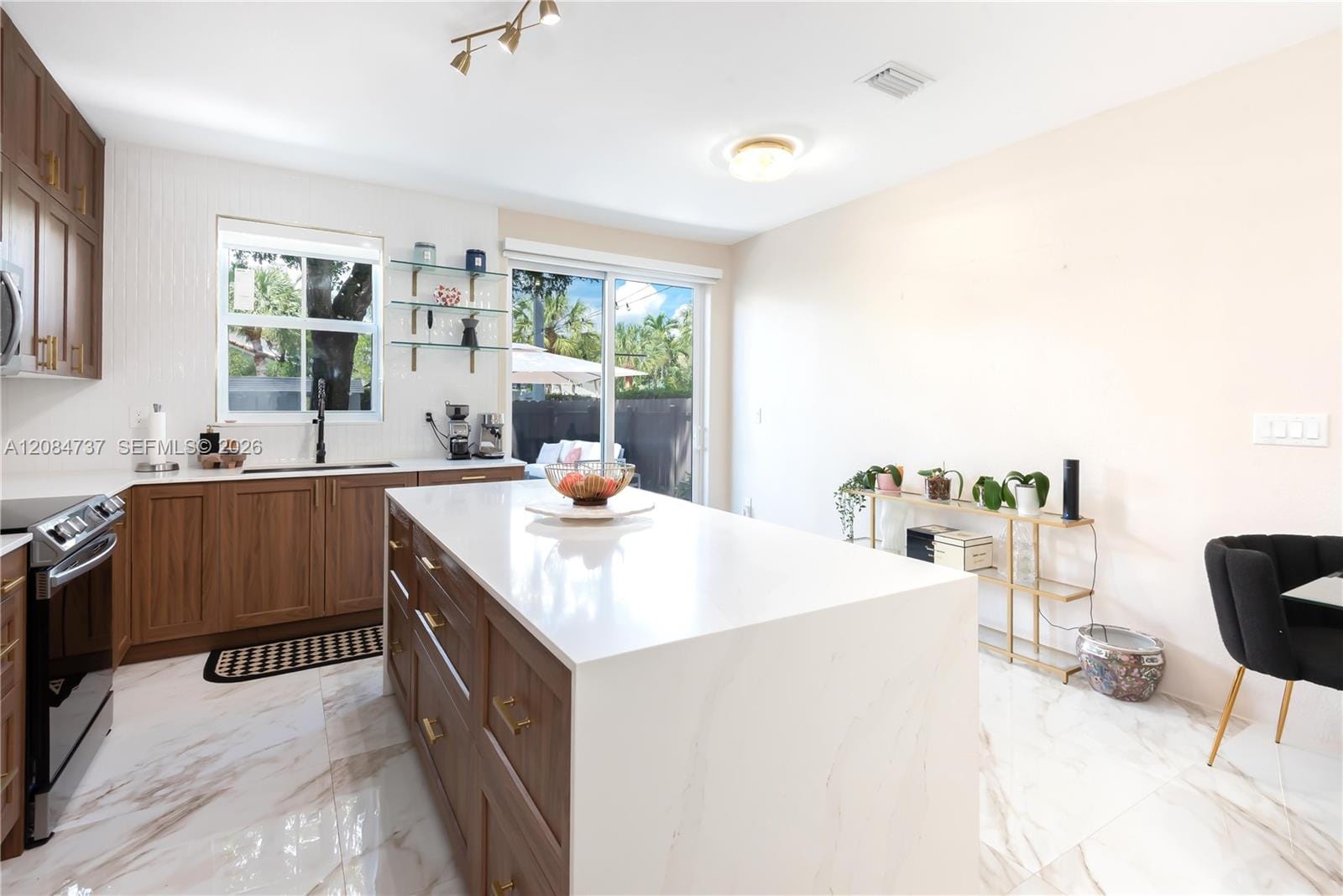 5470 NW 107th Avenue 801 — photo 8