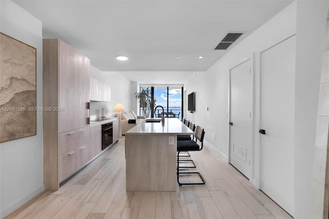 480 NE 31st Street 1502, Miami, FL 33137