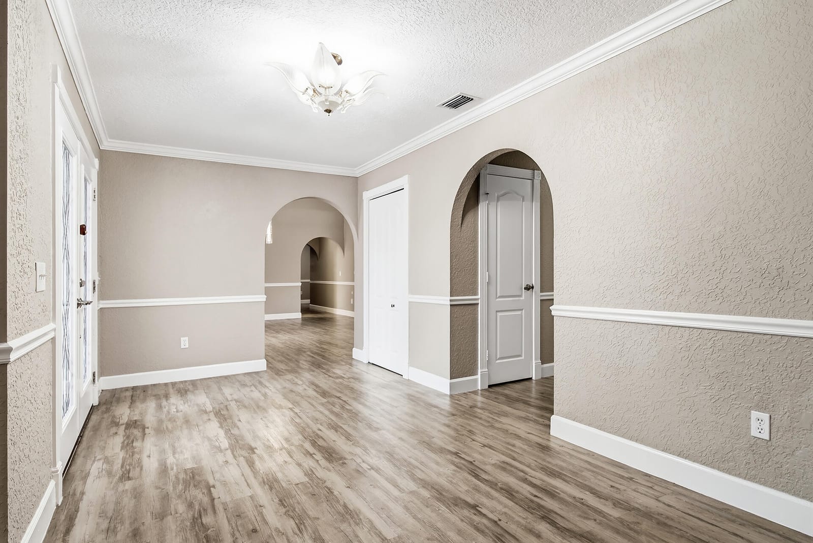 1157 SW Mirror Lake Cove — photo 9
