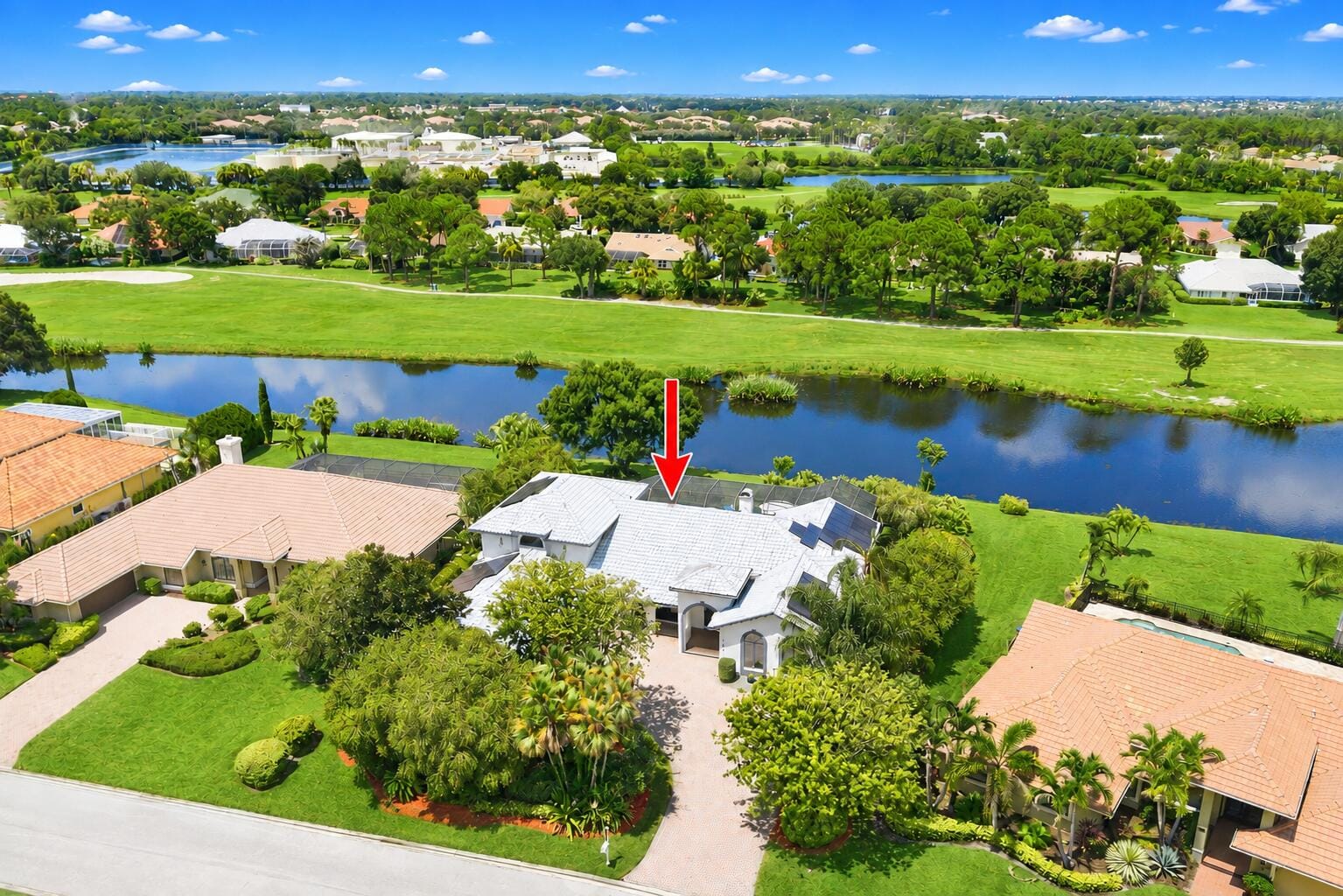 1157 SW Mirror Lake Cove