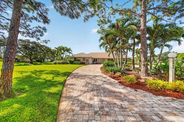 4842 SW BIMINI Circle N, Palm City, FL 34990