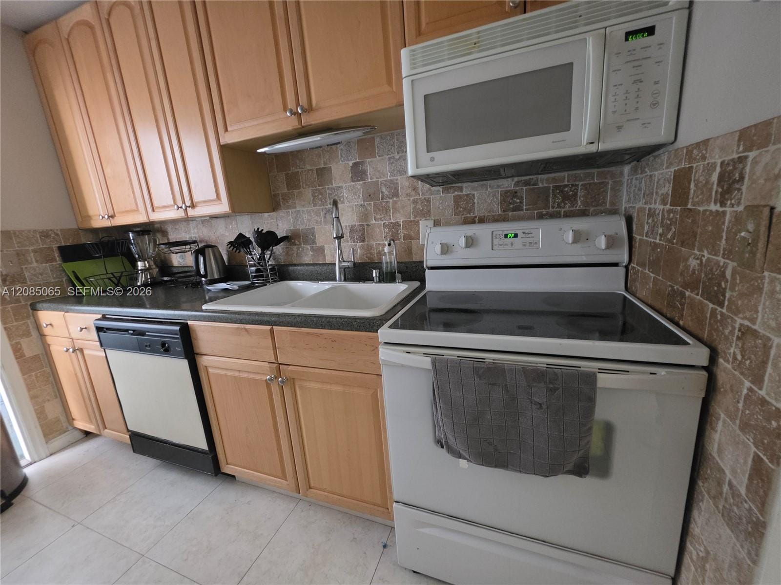1431 S 14th Avenue 119, Hollywood, FL 33020 photo 14