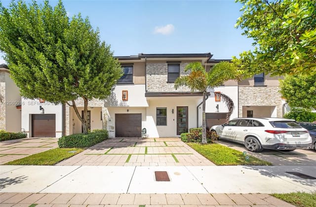 15490 NW 91st Court 0, Miami Lakes, FL 33018