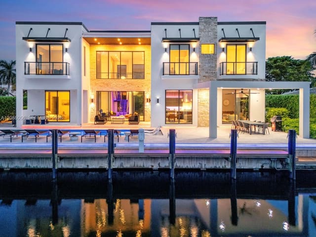 2817 NE 35th Street, Fort Lauderdale, FL 33306