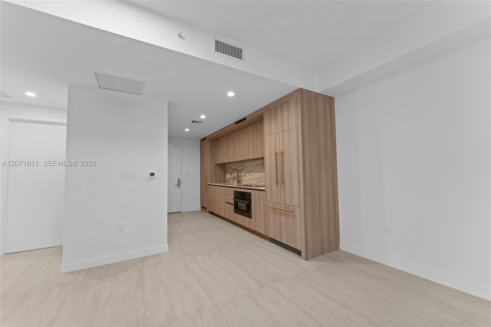 77 SE 5th Street 1607, Miami, FL 33131 photo 16