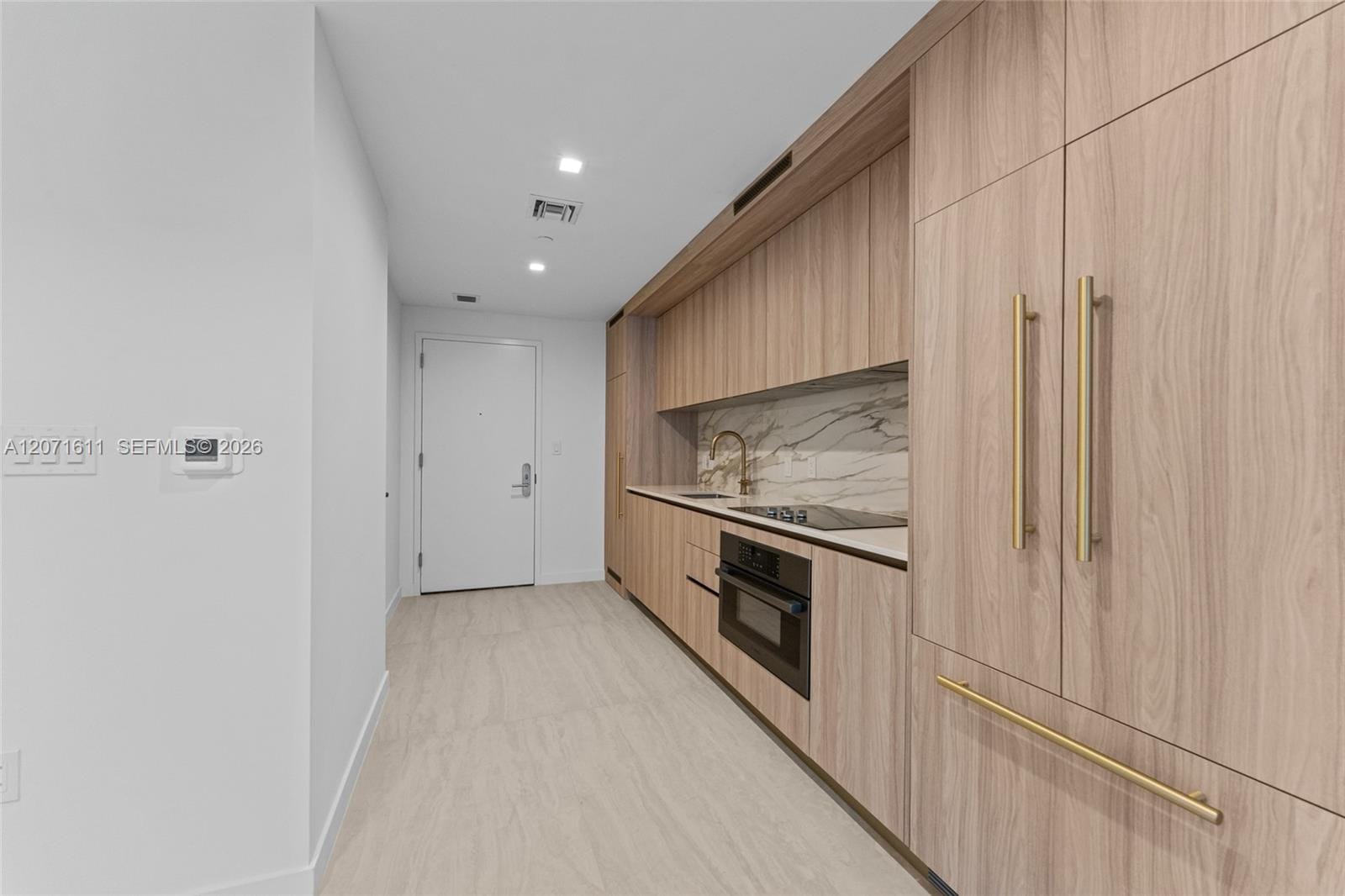 77 SE 5th Street 1607, Miami, FL 33131 photo 18