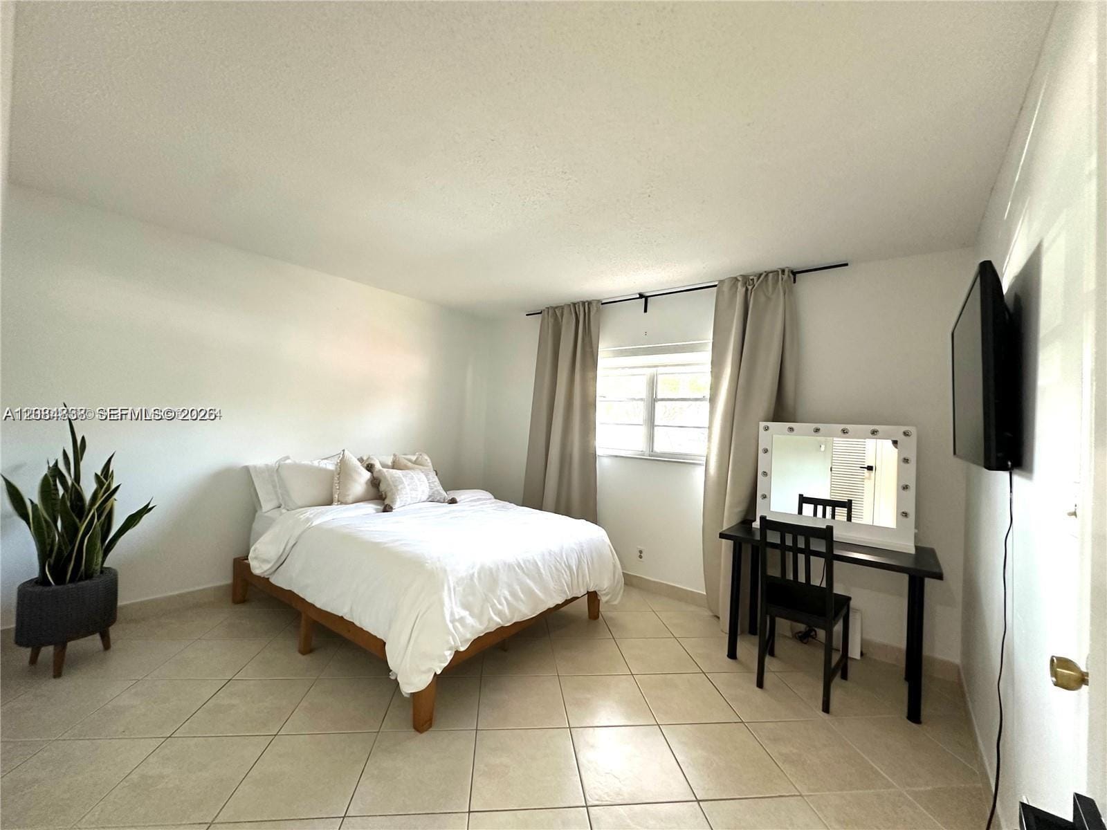 620 NE 12th Avenue 102, Hallandale Beach, FL 33009 photo 15