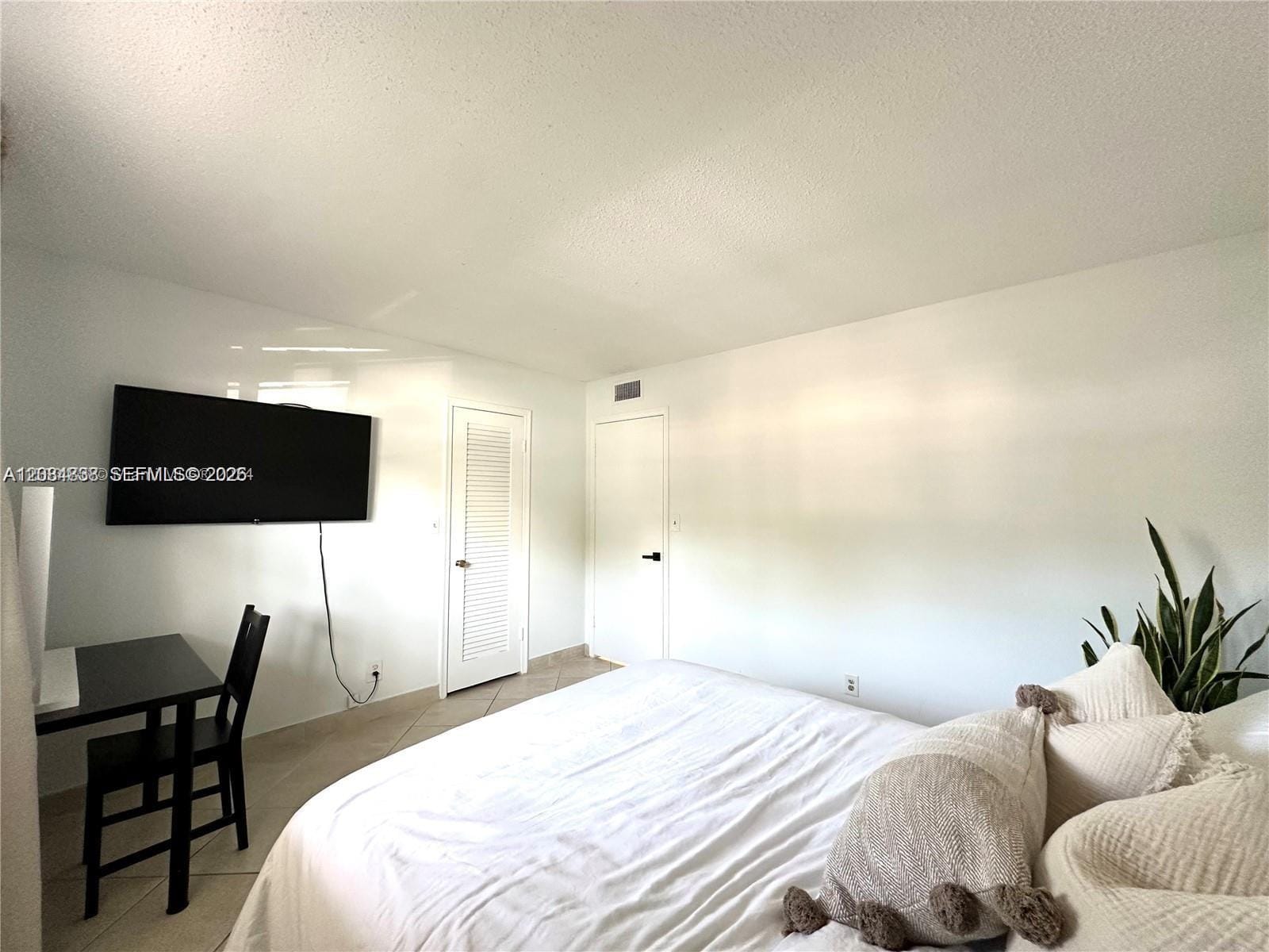 620 NE 12th Avenue 102, Hallandale Beach, FL 33009 photo 16