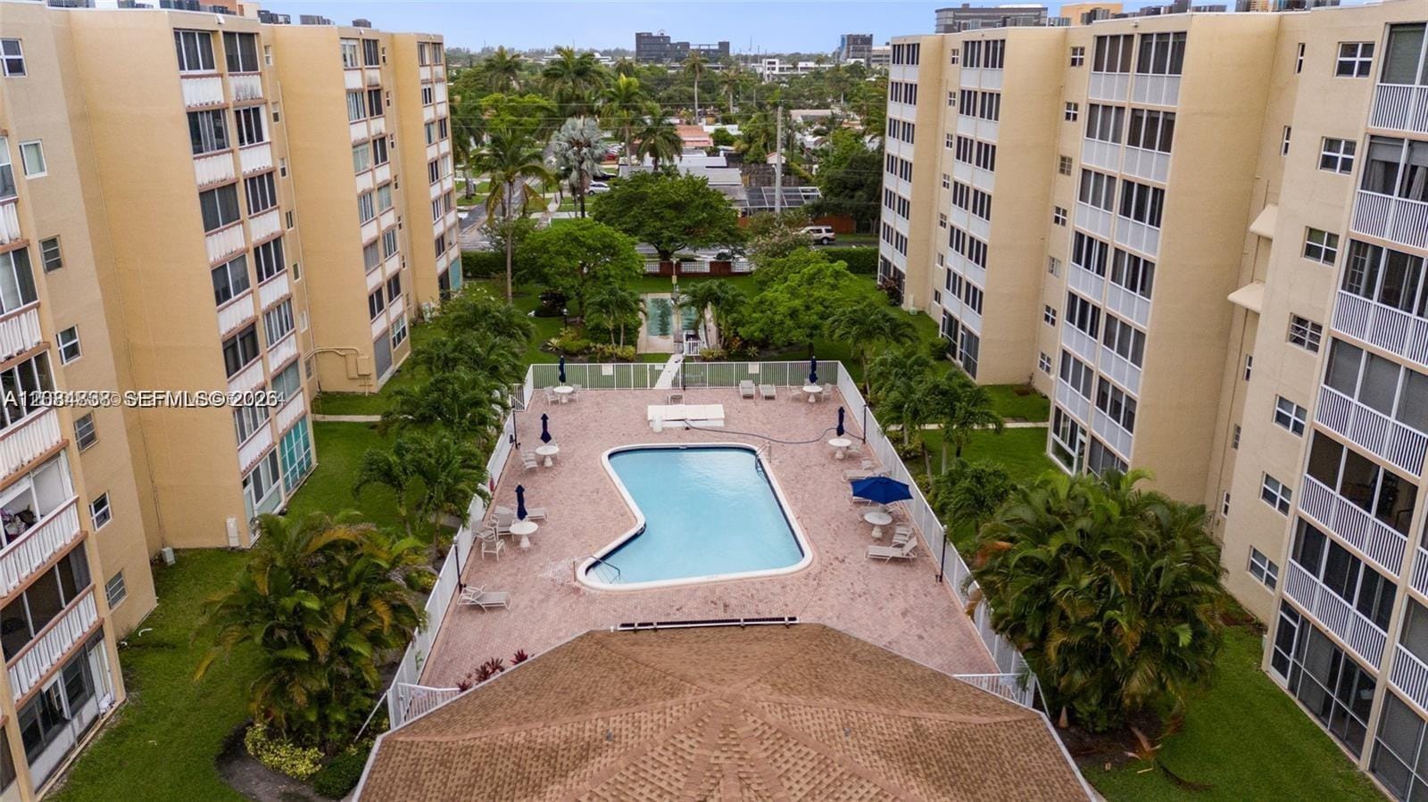 620 NE 12th Avenue 102, Hallandale Beach, FL 33009 photo 19