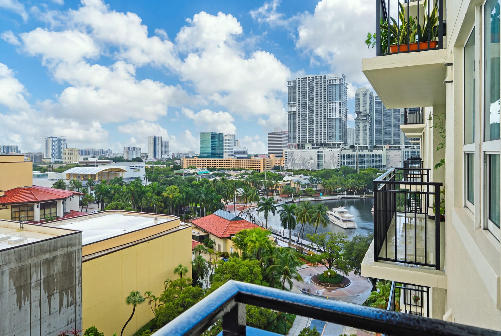 610 W Las Olas Boulevard 1114N — photo 2