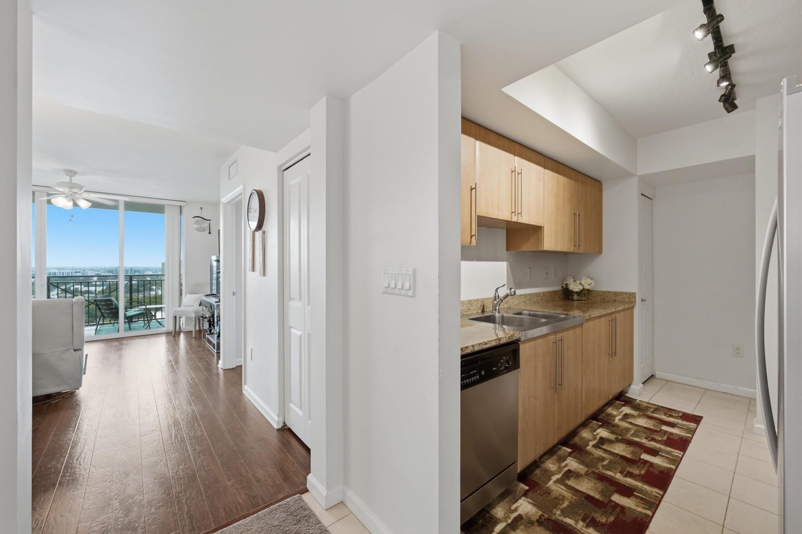 610 W Las Olas Boulevard 1114N — photo 11