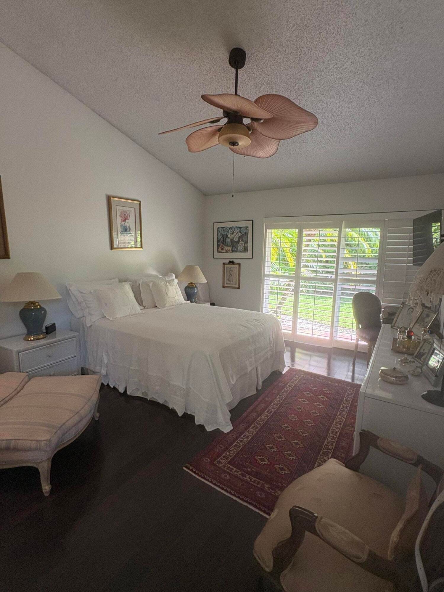1604 Rosewood Way — photo 2