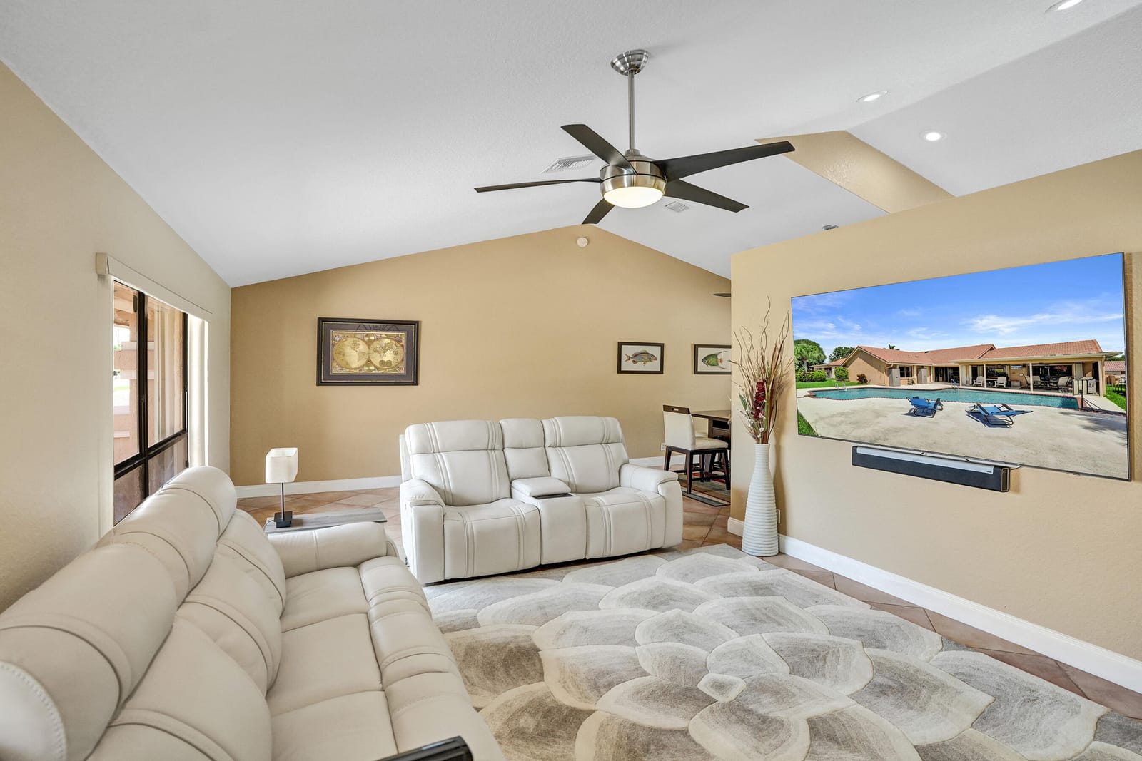 9255 Sun Pointe Drive — photo 3