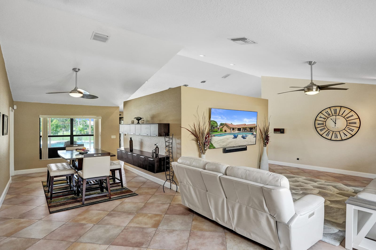 9255 Sun Pointe Drive — photo 5