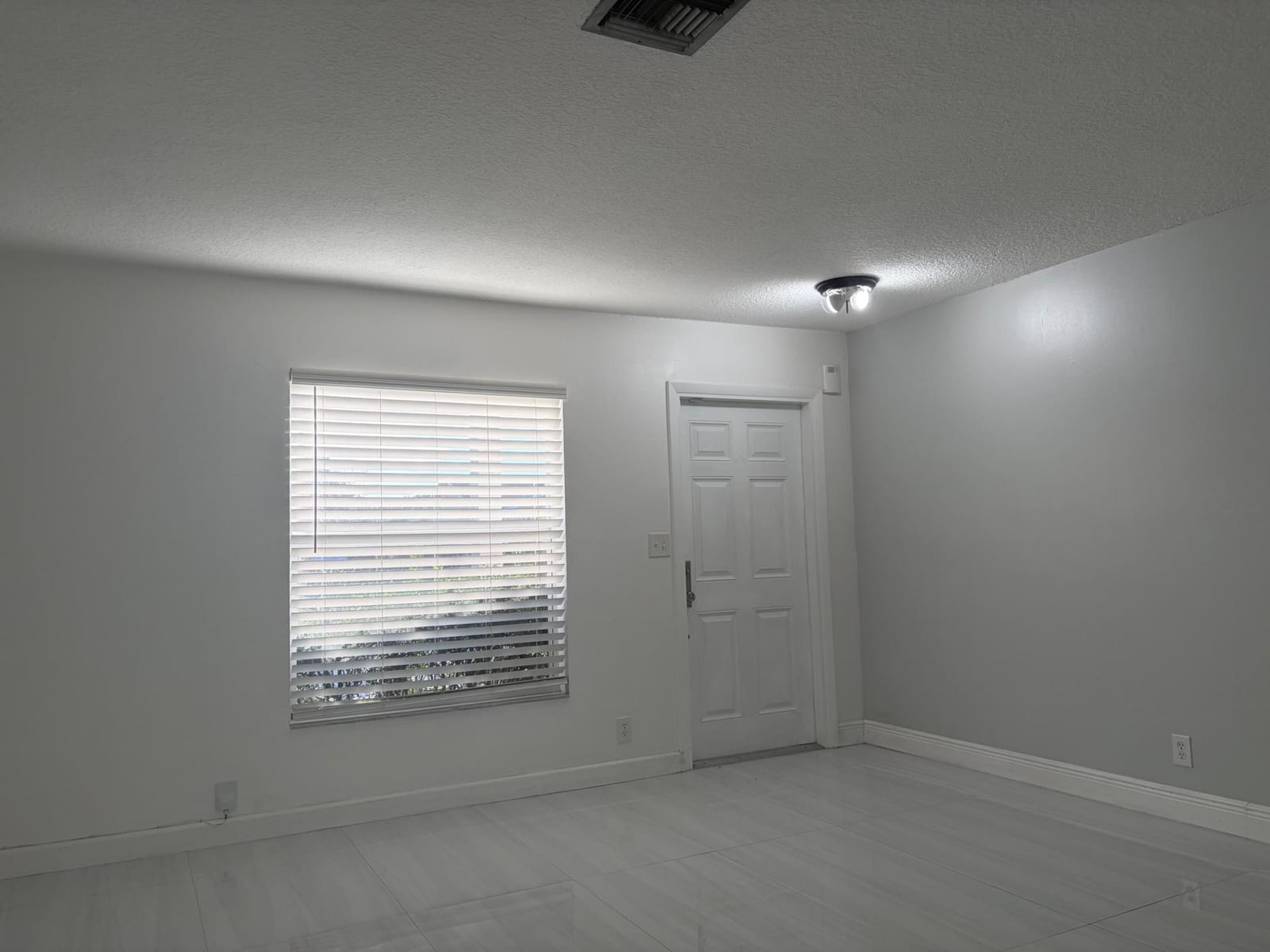 1905 SW 86TH Avenue — photo 5