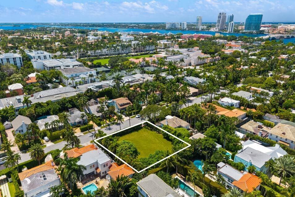 243 Seaspray Avenue, Palm Beach, FL 33480 photo 3