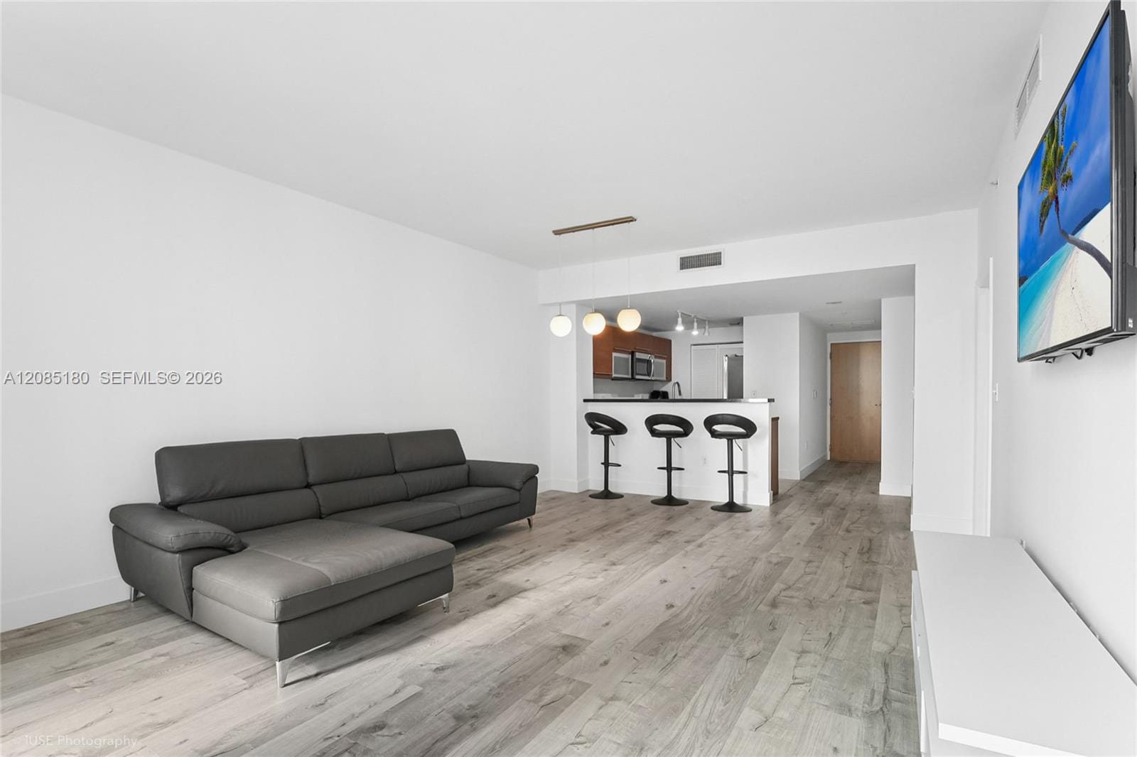 253 NE 2nd Street 2104, Miami, FL 33132 photo 2