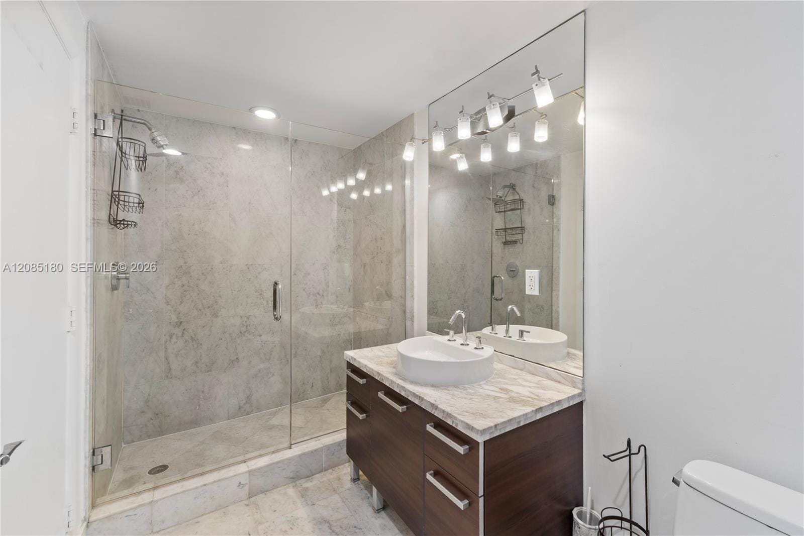 253 NE 2nd Street 2104, Miami, FL 33132 photo 16