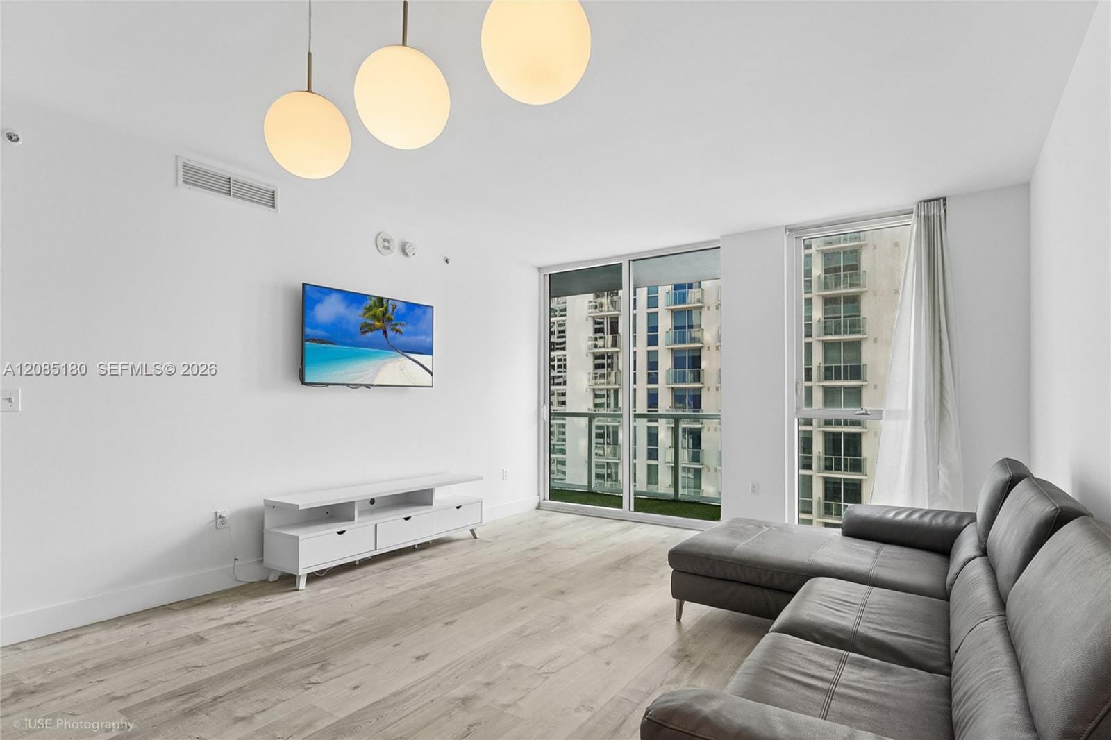 253 NE 2nd Street 2104, Miami, FL 33132 photo 4