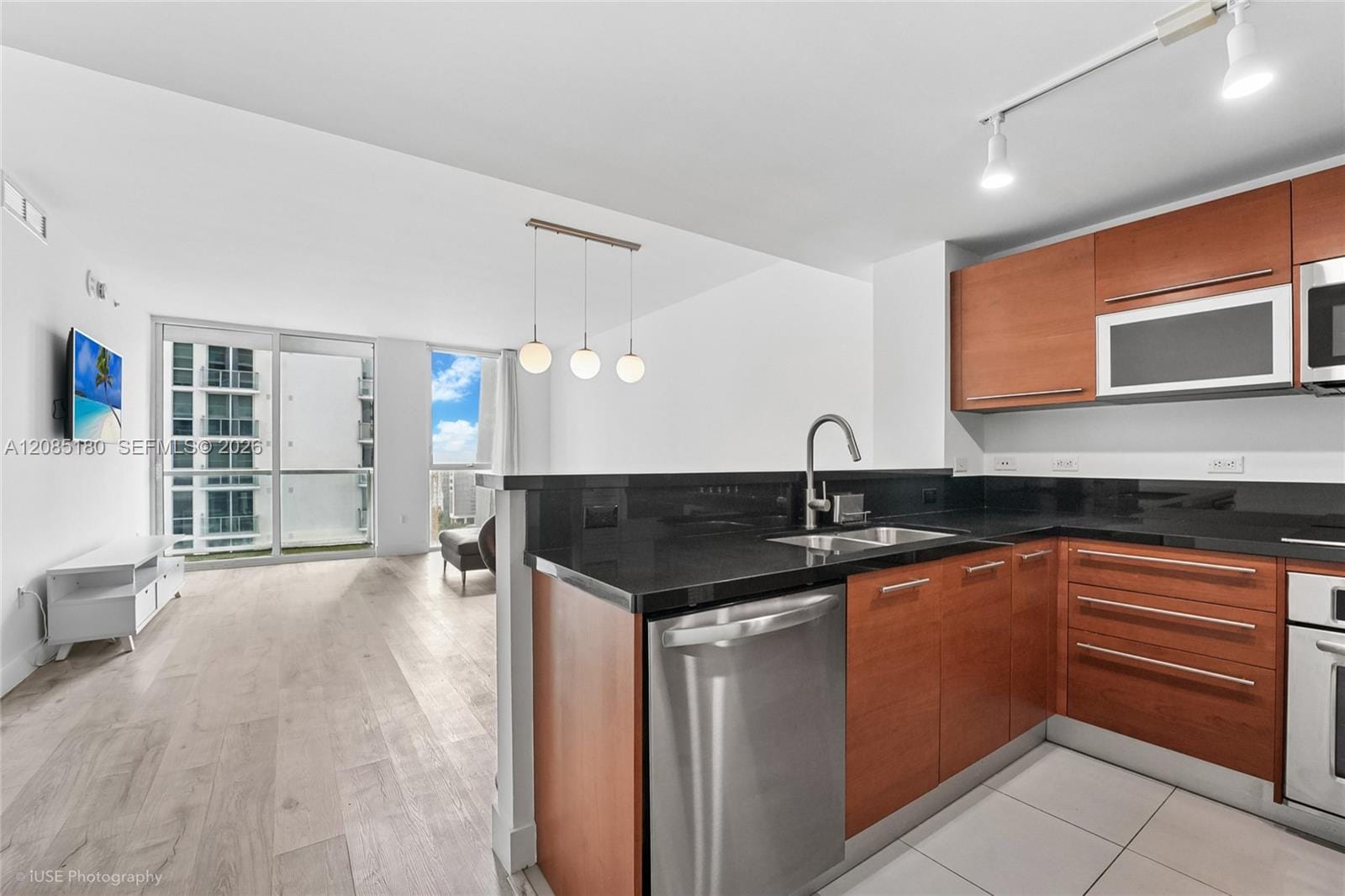 253 NE 2nd Street 2104, Miami, FL 33132 photo 9