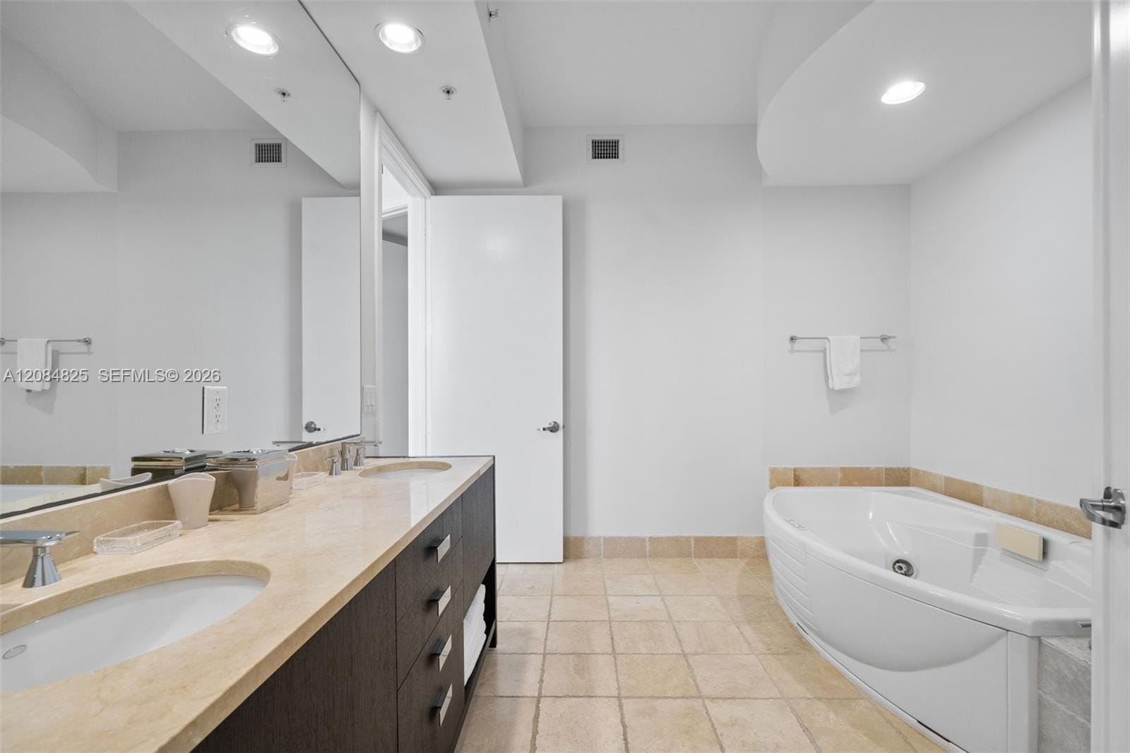 18201 Collins Avenue 4709, Sunny Isles Beach, FL 33160 photo 14