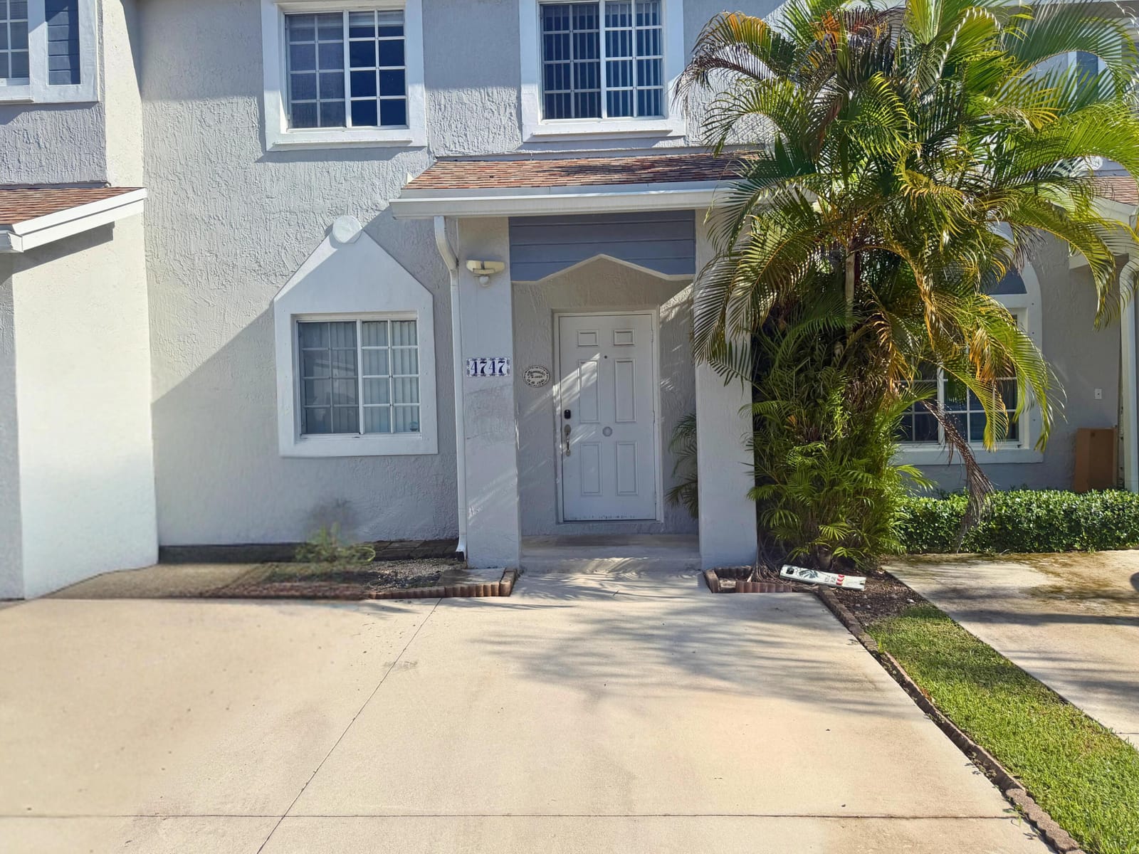 4747 SW 14TH Street — photo 1