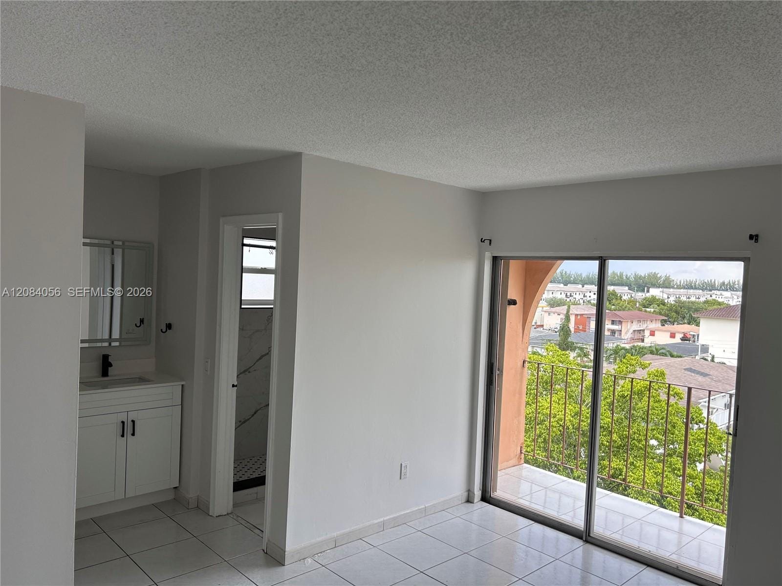 460 E 23rd Street 410, Hialeah, FL 33013 photo 10