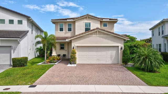 990 Veleiros Boulevard, Deerfield Beach, FL 33064