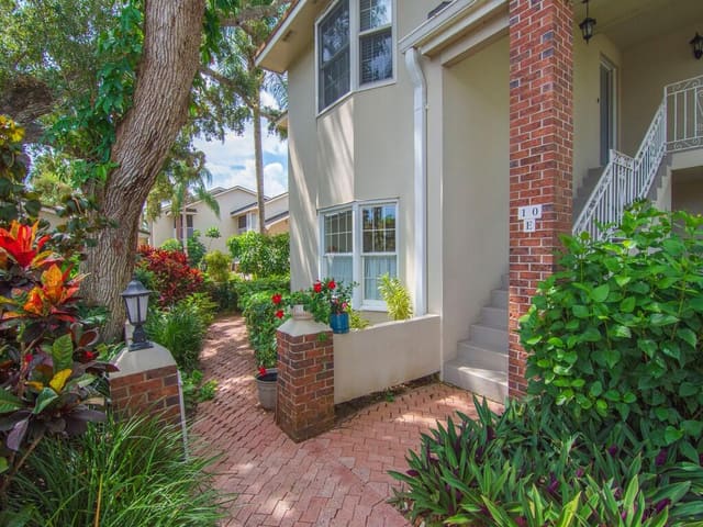 131 E Park Shores Circle 10E, Indian River Shores, FL 32963