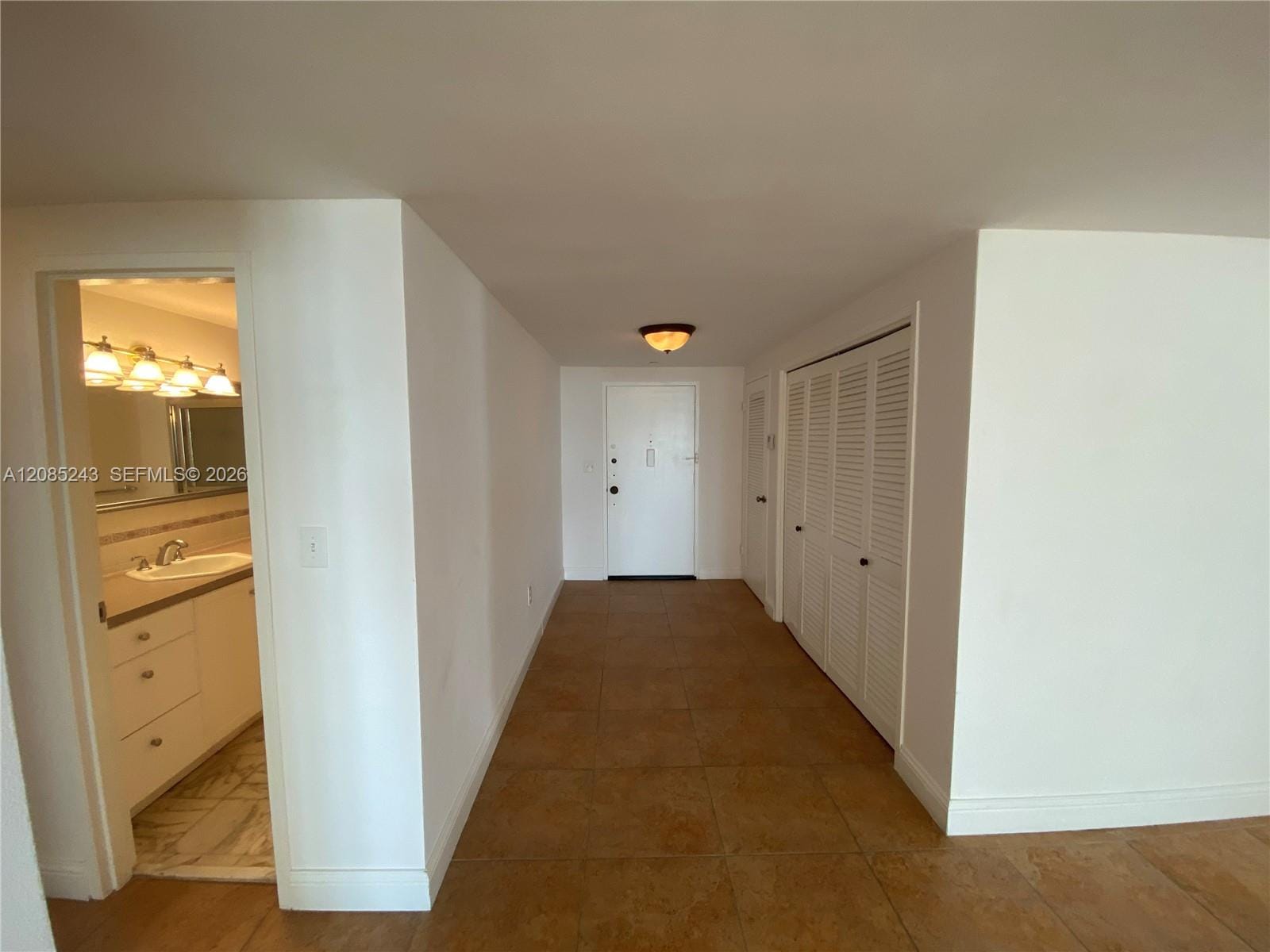 5825 Collins Avenue 5G — photo 4