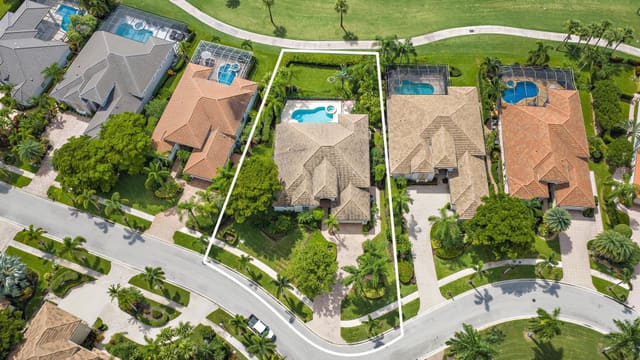 9054 Lakes Boulevard, West Palm Beach, FL 33412
