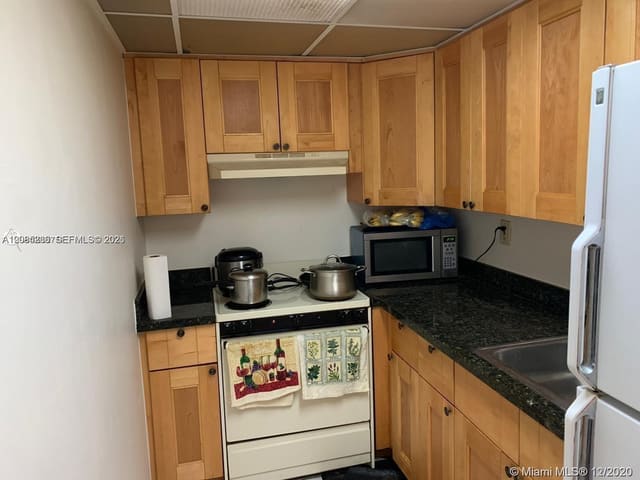4725 NW 7th Street 203-3, Sunset Estates, Miami, FL