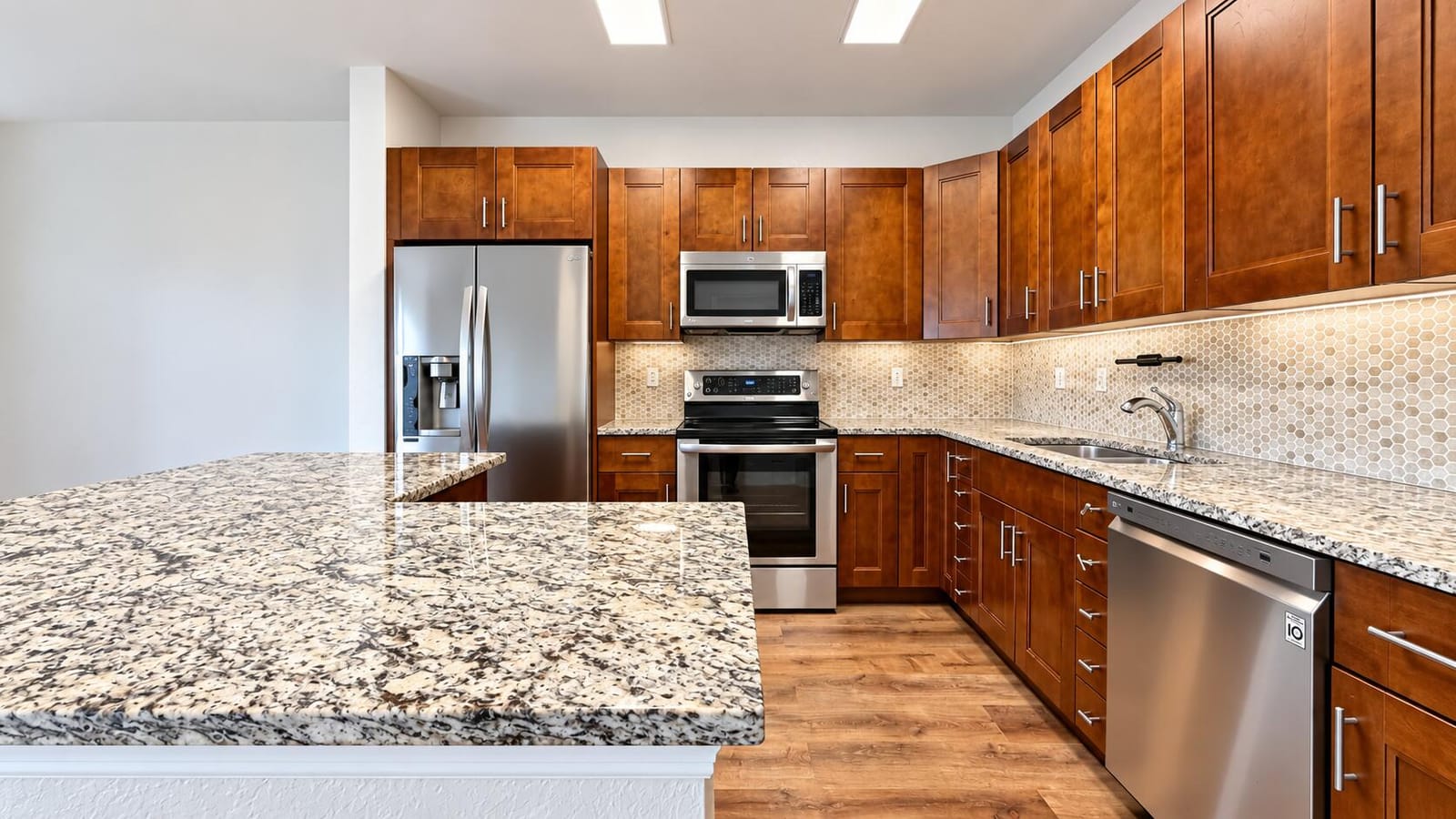 4114 EMERALD Vista — photo 3