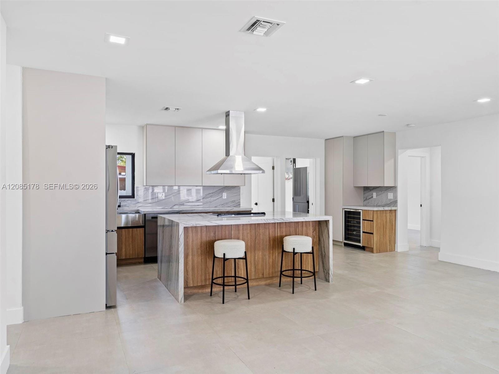 610 NE 164th Terrace — photo 4