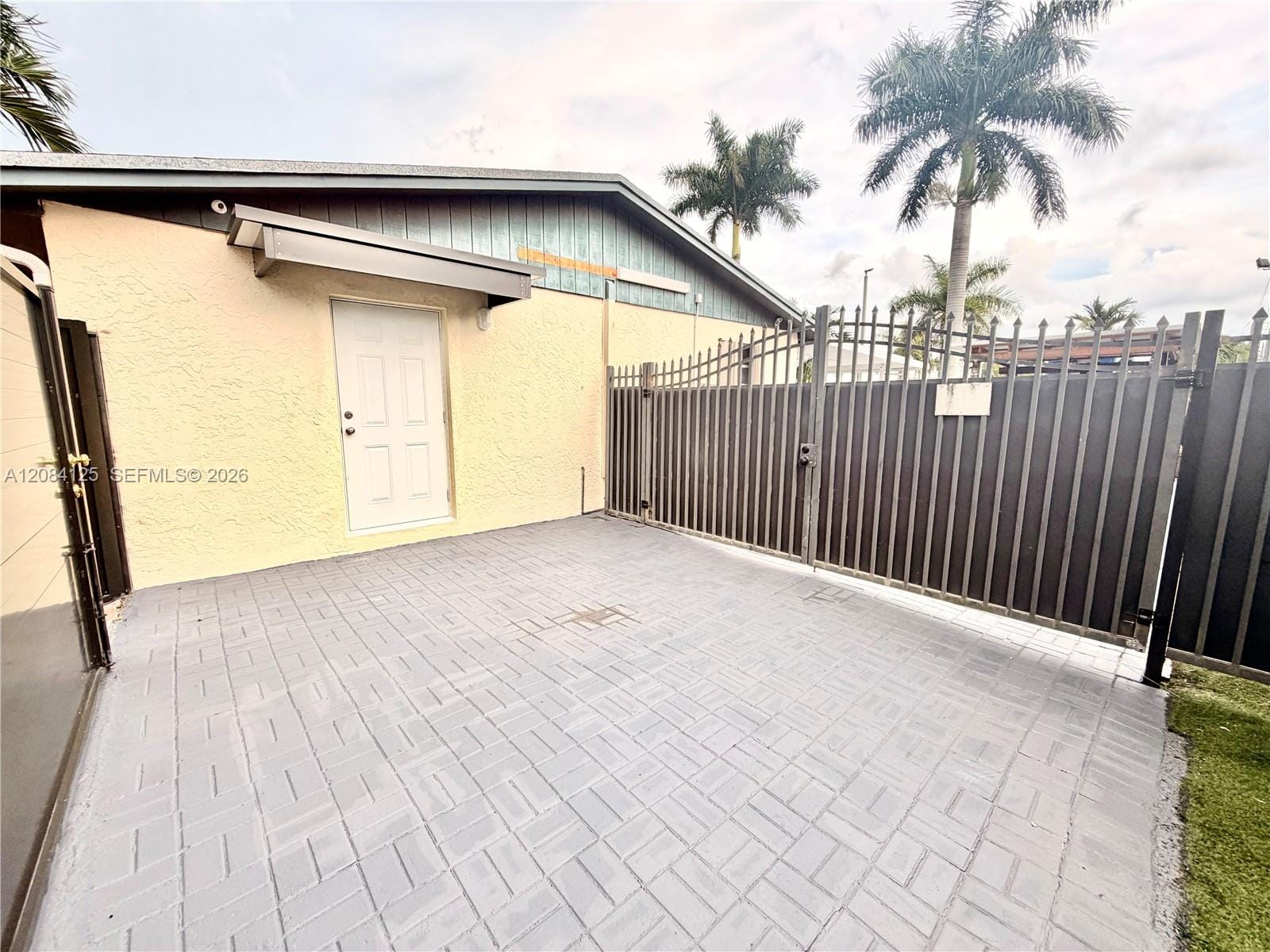 12694 SW 191st Terrace — photo 2