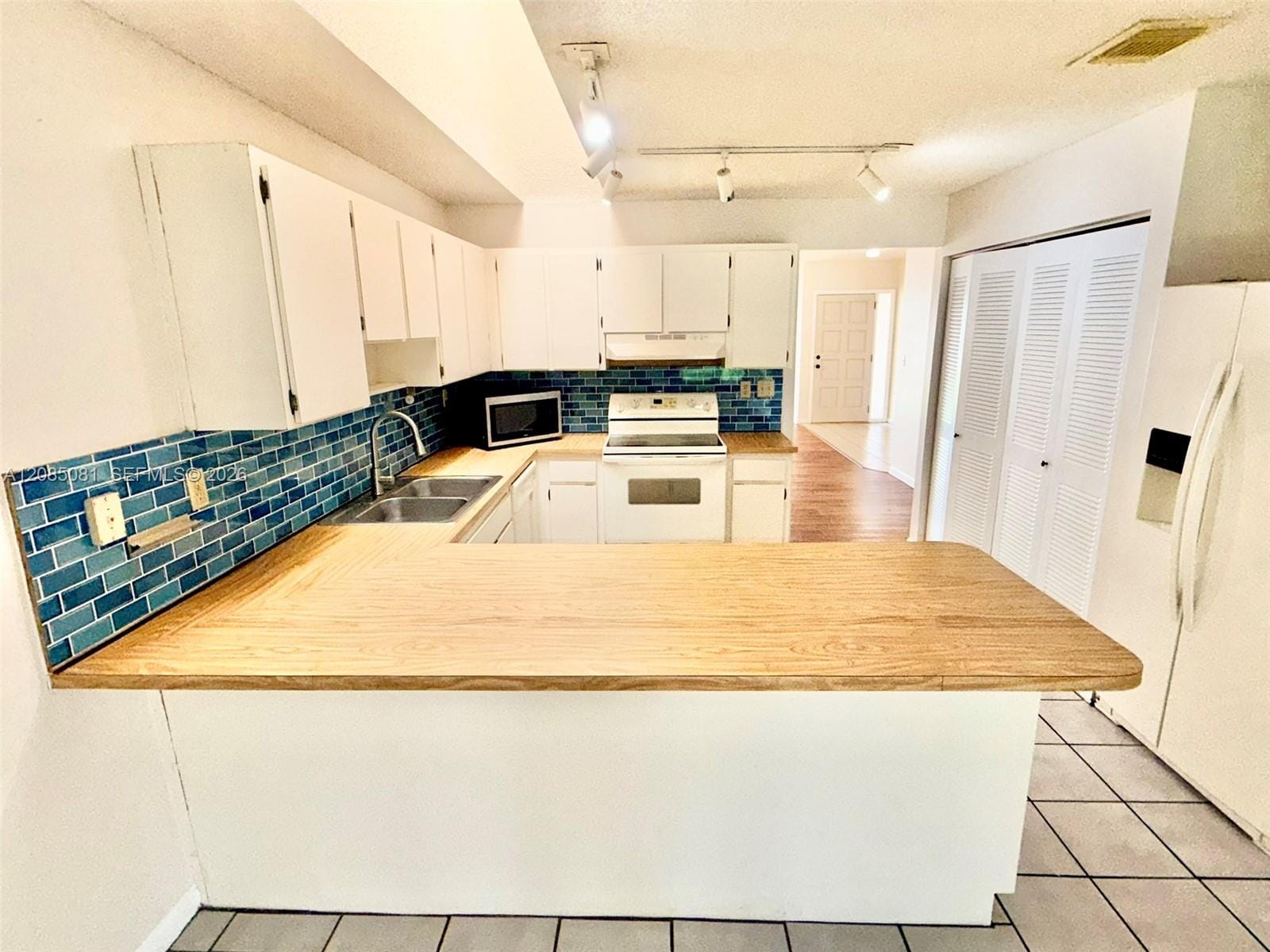 2428 SW 109th Court, Miami, FL 33165 photo 9