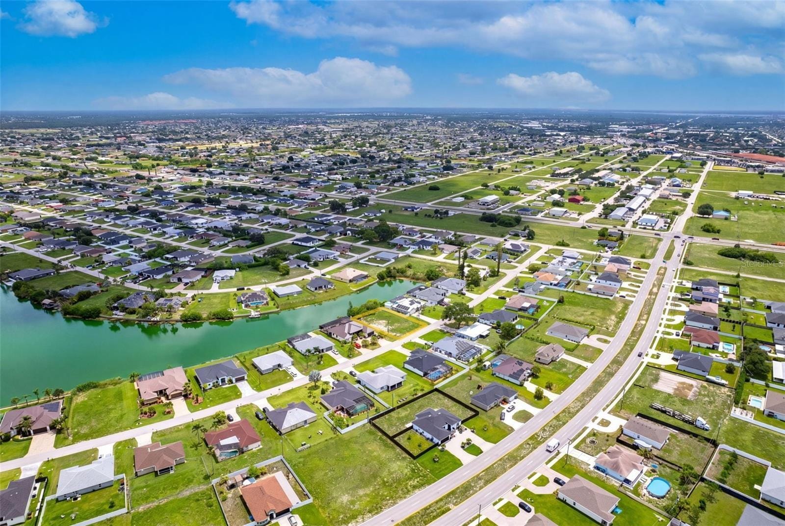 623 NE 7TH Terrace, Cape Coral, FL 33909 photo 15