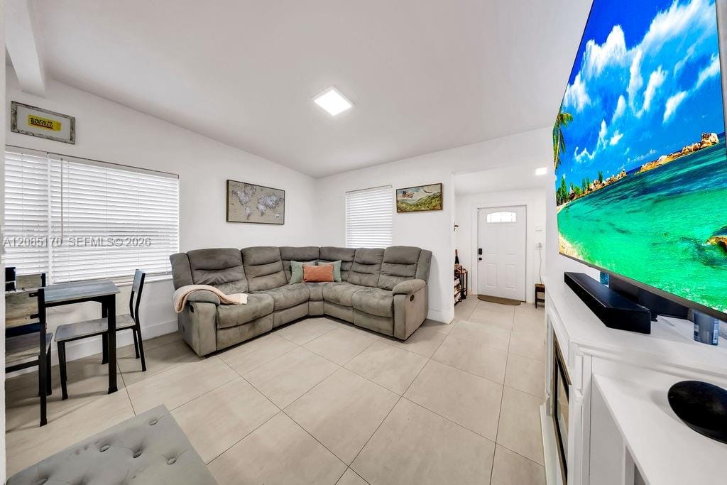 2020 Rutland Street — photo 11