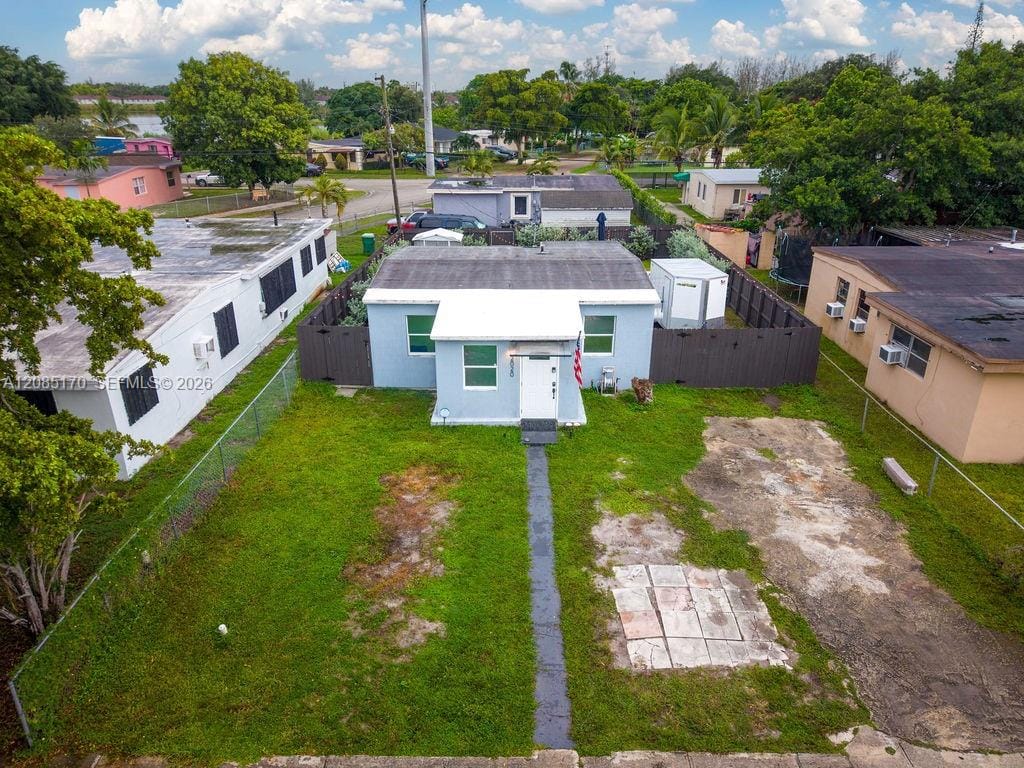 2020 Rutland Street — photo 3