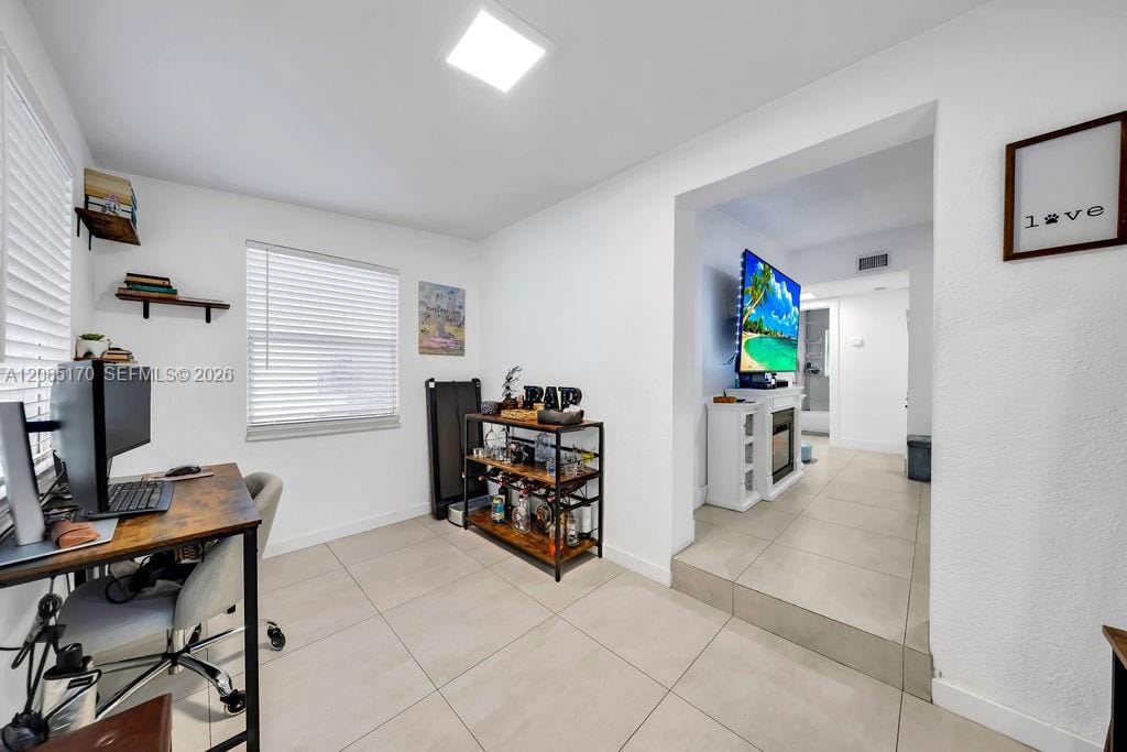 2020 Rutland Street — photo 8