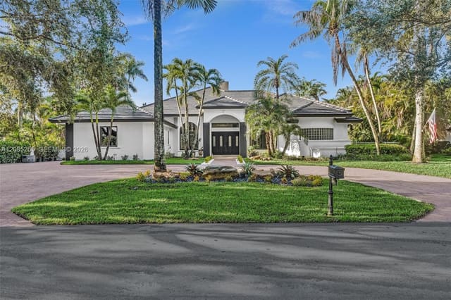 11980 Piccadilly Place, Davie, FL 33325