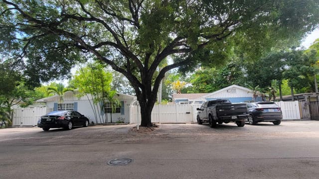 618 SW 14th Terrace Apt 4, Fort Lauderdale, FL 33312
