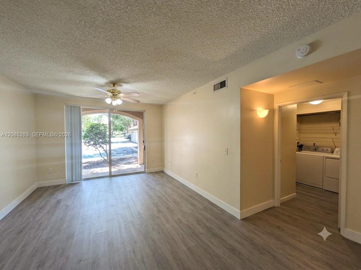 8060 N Nob Hill Road 101 — photo 1