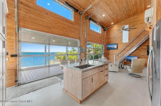 25 Vip Island Unit B, Grant Valkaria, FL 32949