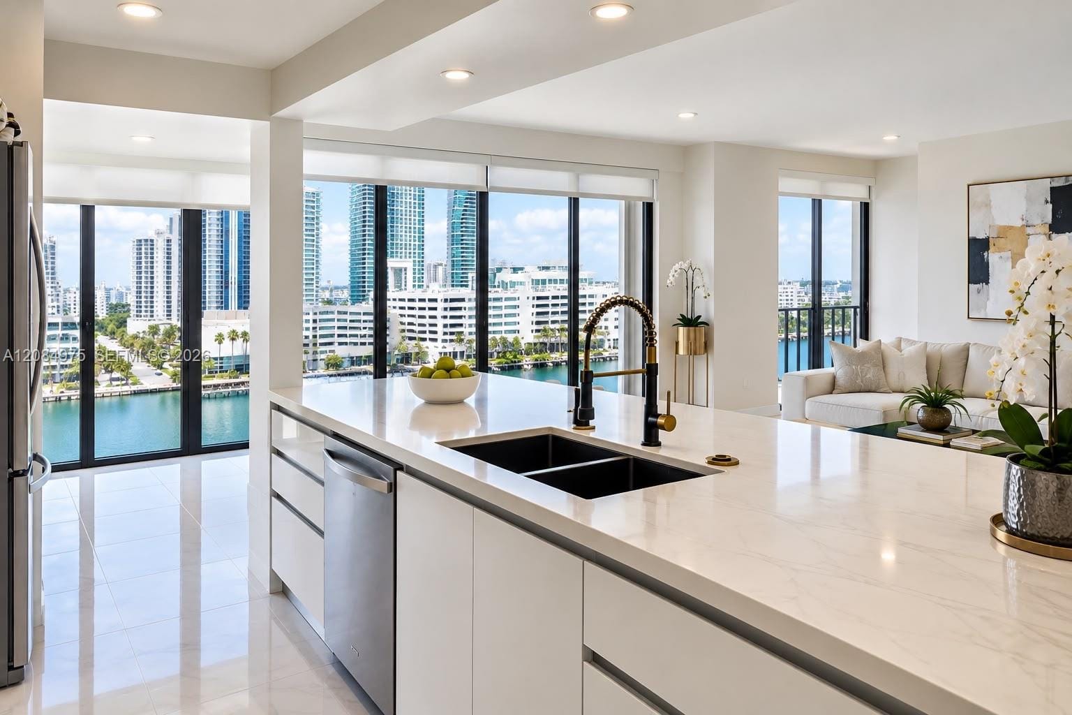 600 Parkview Drive 1018, Hallandale Beach, FL 33009 photo 2