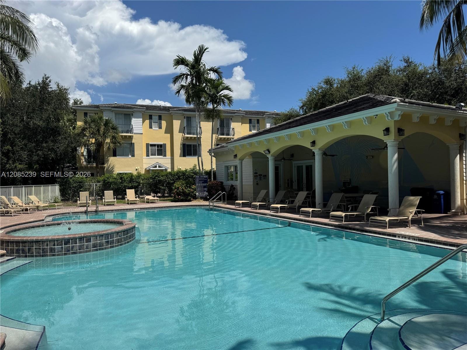 500 NW 39th Circle — photo 4