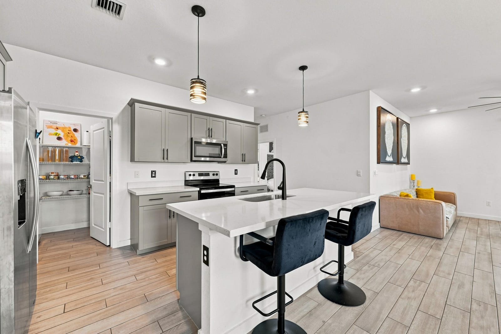 4514 Catalina Way — photo 5